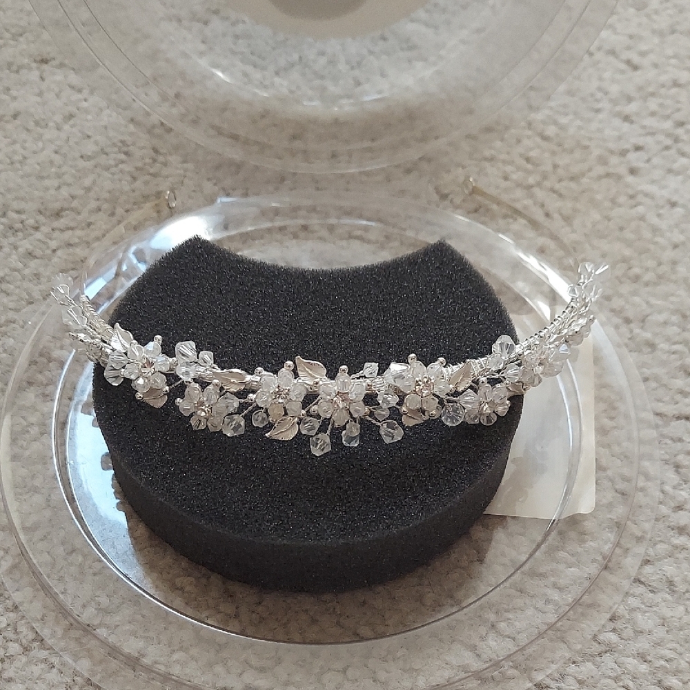David's Bridal Silver Crystal And Rhinestone Metal Leaf Tiara